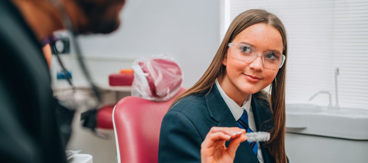 Invisalign teeth straightening
